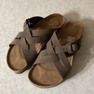 New without tags Women's Brown Sandals size 11
